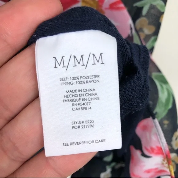 Cabi Floral Cold shoulder top in Fairytale Floral size: M - Picture 10 of 13